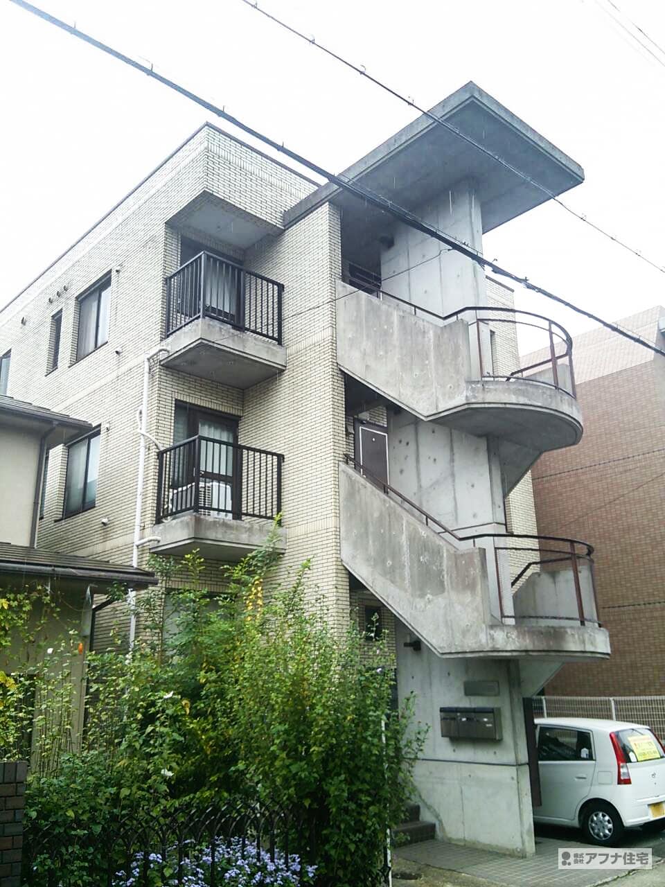 アフナ住宅｜マンション特殊洗浄工事前